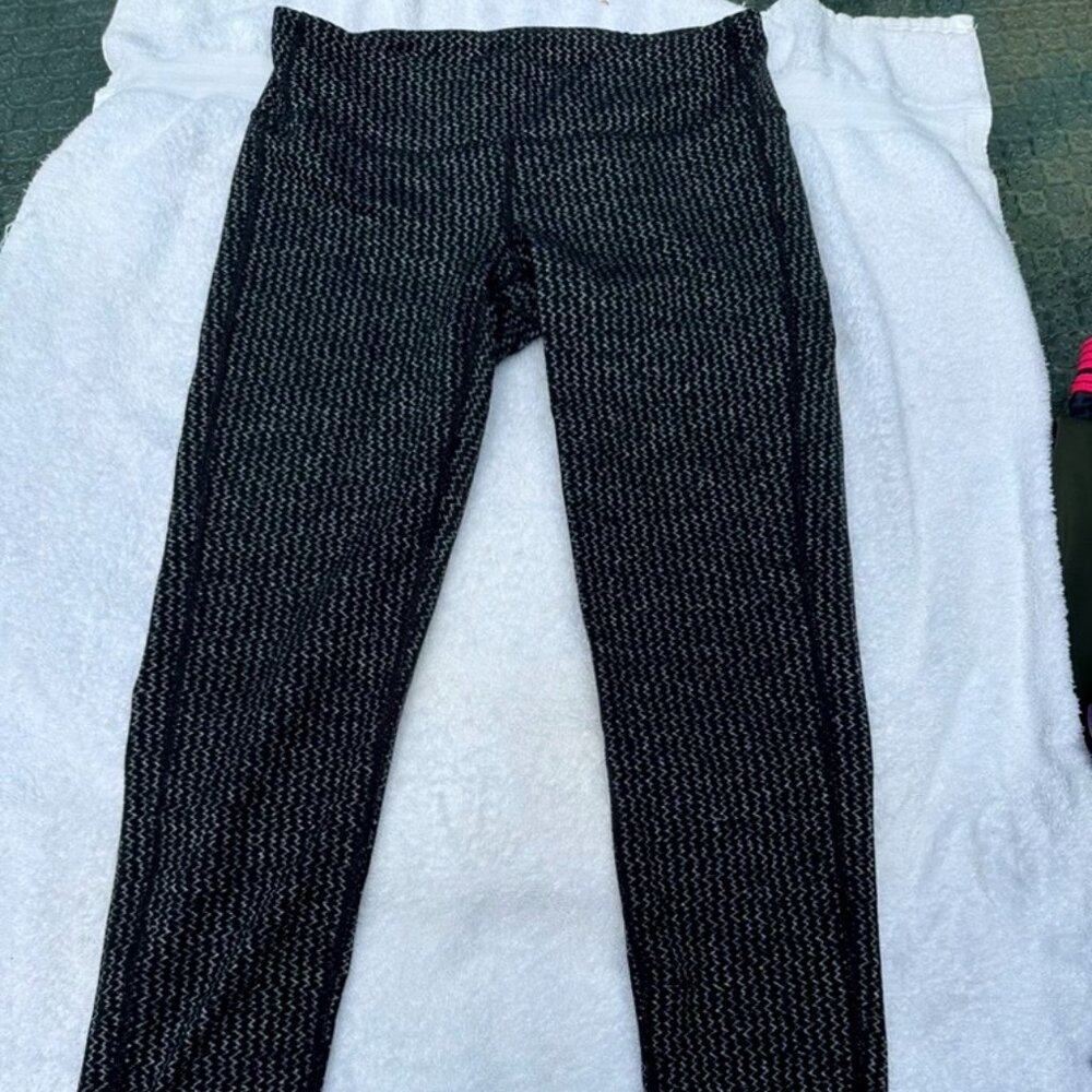 Athleta Black Print Leggings
